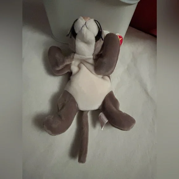 Canyon is one of the cutest kitty versions of the beanie baby series. - Picture 6 of 13